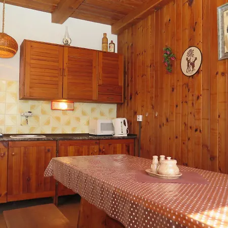 Nyaraló Holiday *